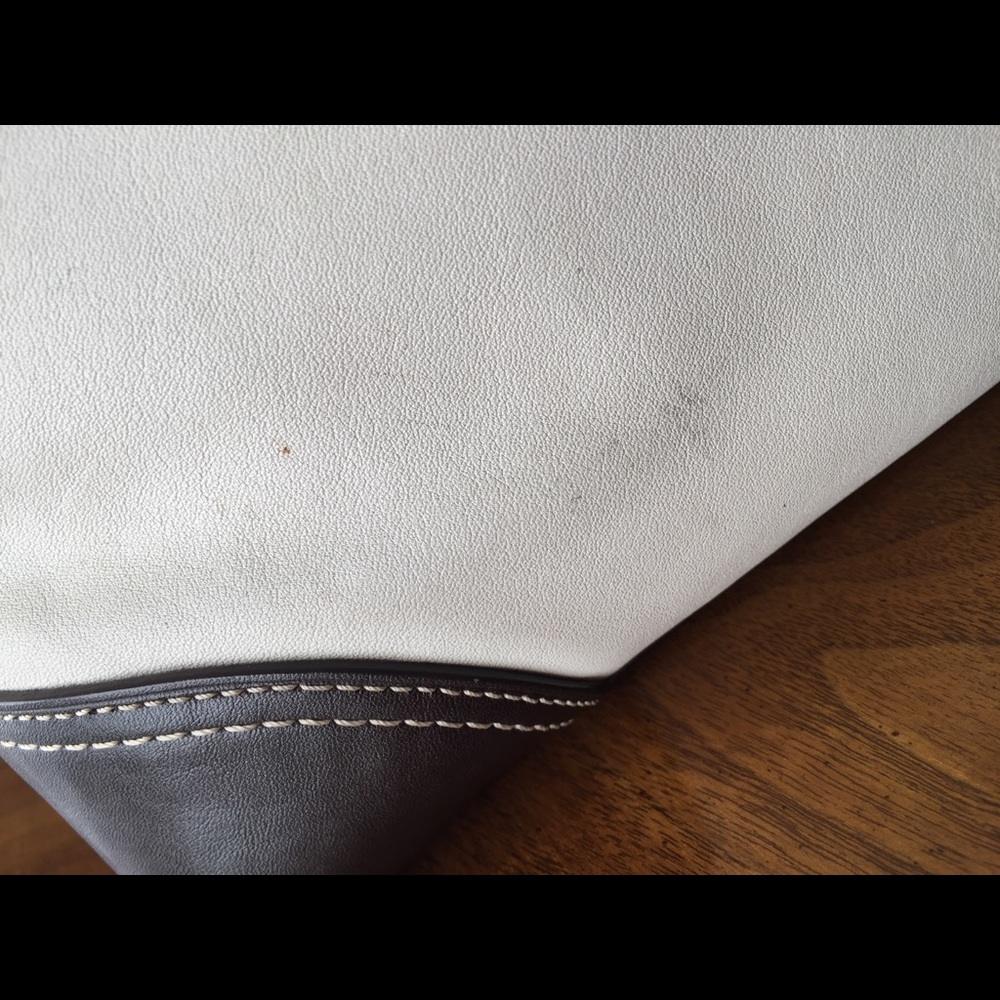 Coach purse - Picture 4 of 8